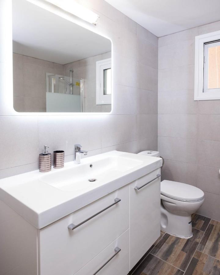 Happy Stay Apartment - Halefka Court Larnaca Buitenkant foto